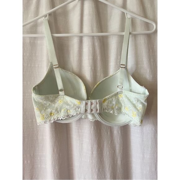 Savage X Fenty | Floral Lace Bra - Picture 5 of 9